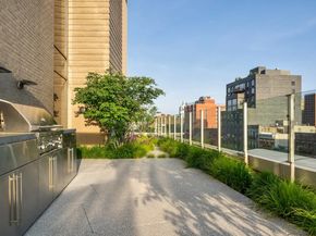 1 Ave B PH1, New York NY 10009