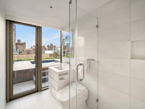 1 Ave B PH1, New York NY 10009
