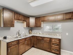 2263 W Parkhill Avenue, Littleton CO 80120