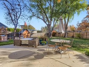2424 Maplewood Circle, Longmont CO 80503