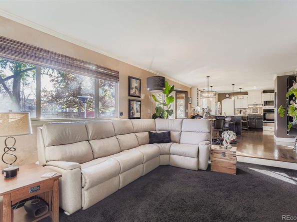 2424 Maplewood Circle, Longmont CO 80503