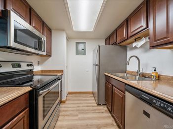 8555 Fairmount Drive