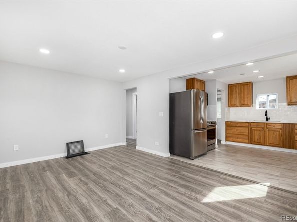 832 Dahlia Street, Denver CO 80220