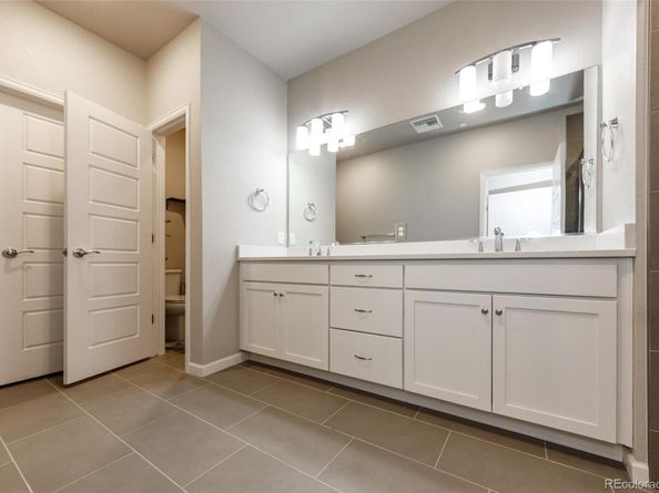 6153 N Ceylon Street 2205, Denver CO 80249