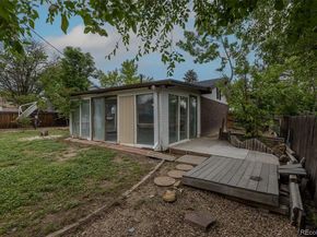 7042 W 76th Avenue, Arvada CO 80003