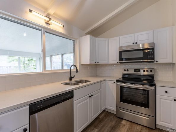 7042 W 76th Avenue, Arvada CO 80003