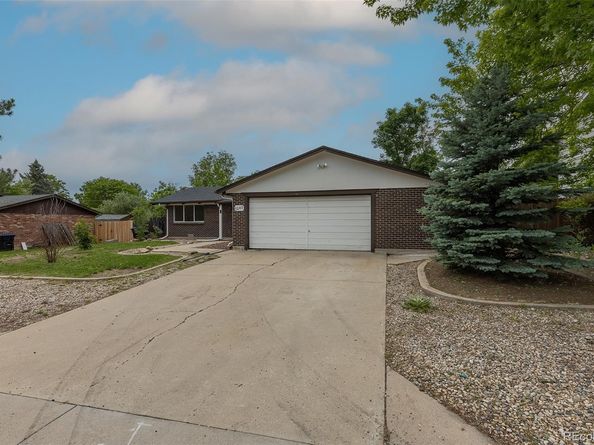 7042 W 76th Avenue, Arvada CO 80003