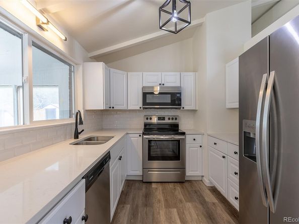 7042 W 76th Avenue, Arvada CO 80003