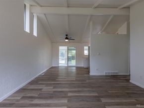 7042 W 76th Avenue, Arvada CO 80003