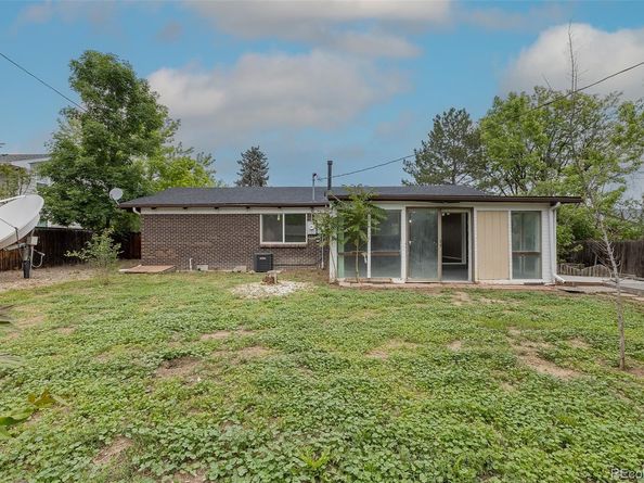 7042 W 76th Avenue, Arvada CO 80003