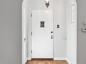 5815 E 6th Avenue Parkway, Denver CO 80220
