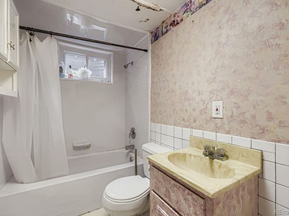 6785 S Logan Street, Centennial CO 80122