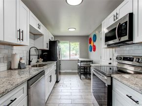 5879 S Broadway, Littleton CO 80121