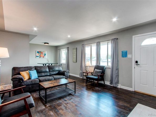 5879 S Broadway, Littleton CO 80121