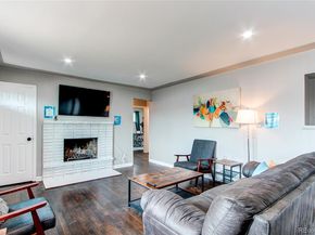 5879 S Broadway, Littleton CO 80121