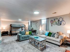 5879 S Broadway, Littleton CO 80121