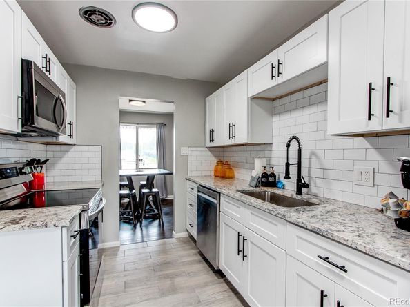 5879 S Broadway, Littleton CO 80121