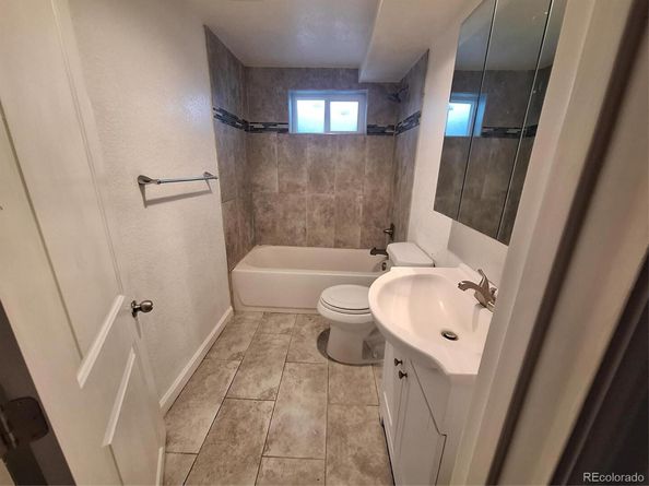8616 W Utah Avenue W, Lakewood CO 80232