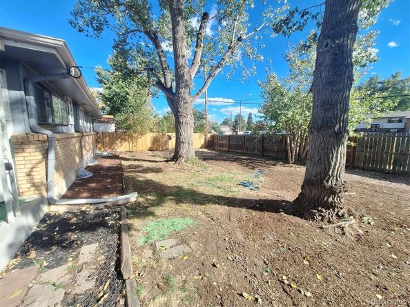 8616 W Utah Avenue W, Lakewood CO 80232