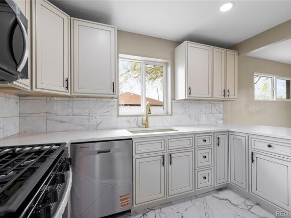 10752 Blue Jay Lane, Northglenn CO 80233