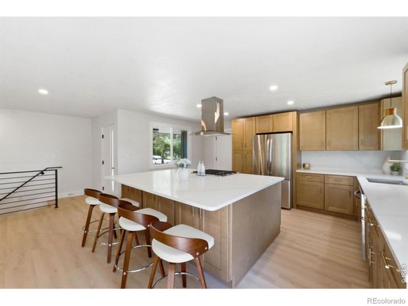 2126 S Yarrow Street, Lakewood CO 80227