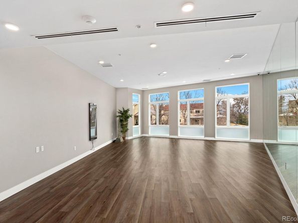 2876 W 53rd Avenue 111, Denver CO 80221