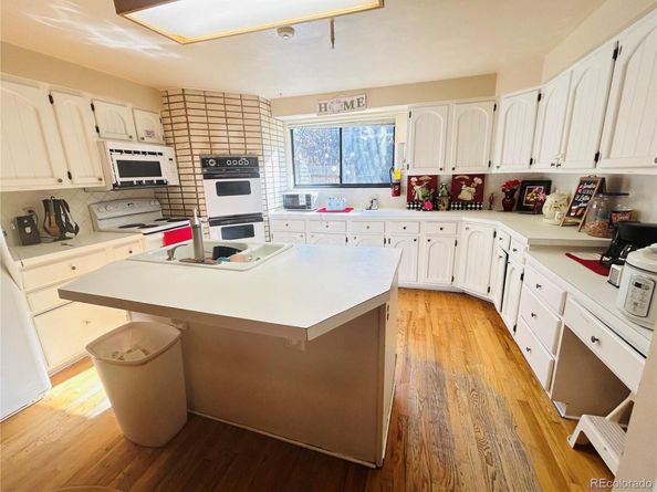 Undisclosed Address #1787485, Longmont CO 80503