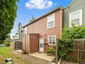 1653 S Blackhawk Way B, Aurora CO 80012
