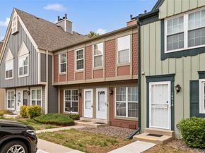 1653 S Blackhawk Way B, Aurora CO 80012