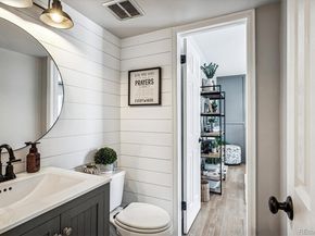 6809 S Niagara Court, Centennial CO 80112