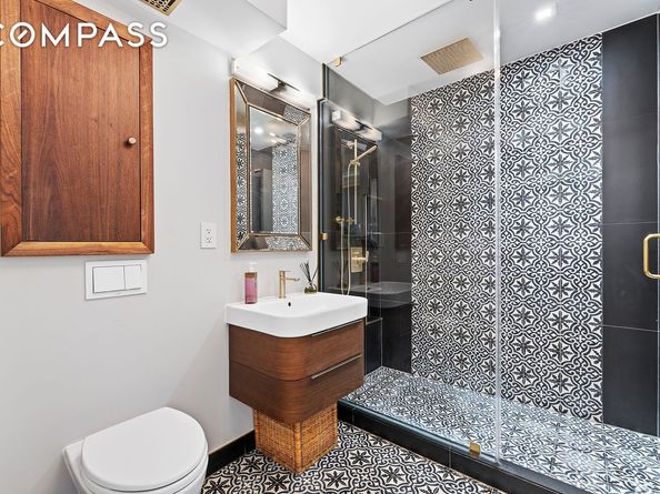 32 Gramercy Park S 12DG, New York NY 10003