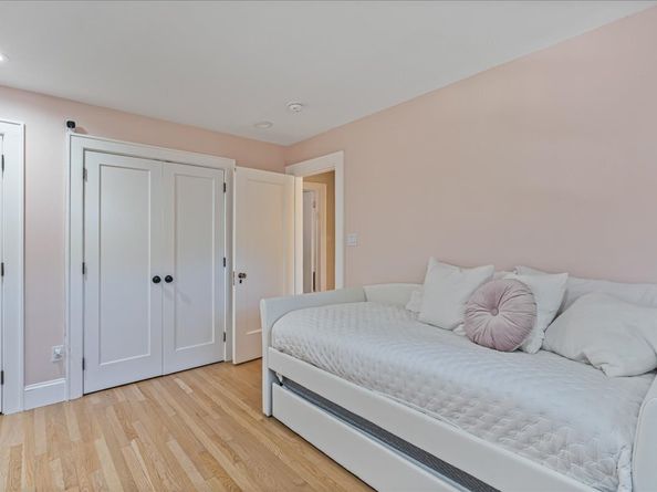 116-33 Union Turnpike, Queens NY 11375