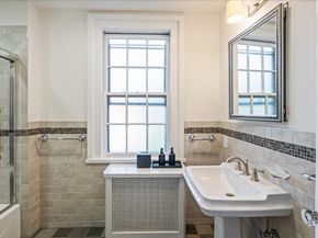 116-33 Union Turnpike, Queens NY 11375