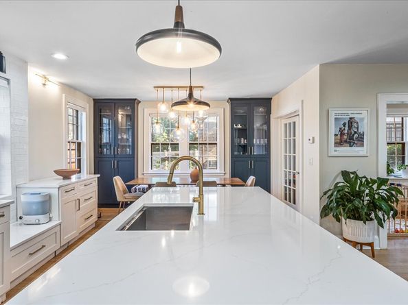 116-33 Union Turnpike, Queens NY 11375