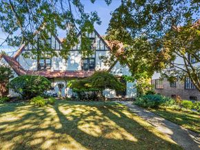 116-33 Union Turnpike, Queens NY 11375