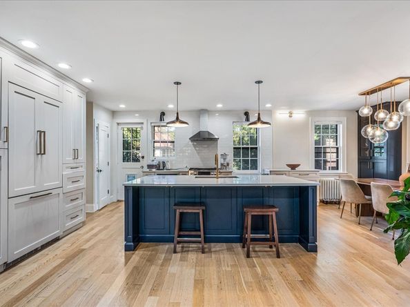 116-33 Union Turnpike, Queens NY 11375