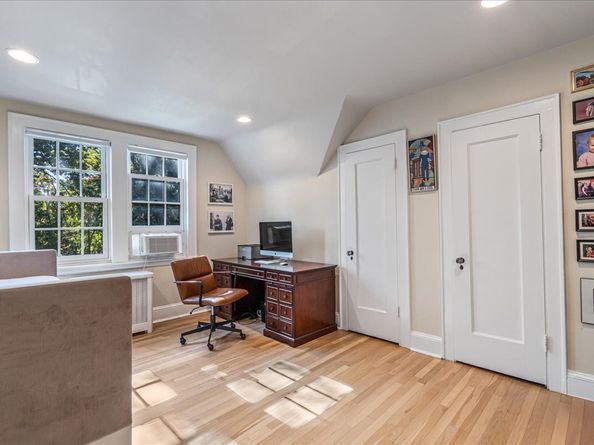 116-33 Union Turnpike, Queens NY 11375