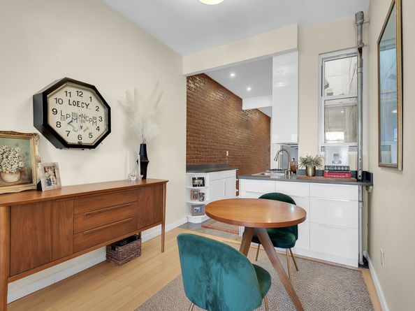 334 East 83rd Street 5E, New York NY 10028