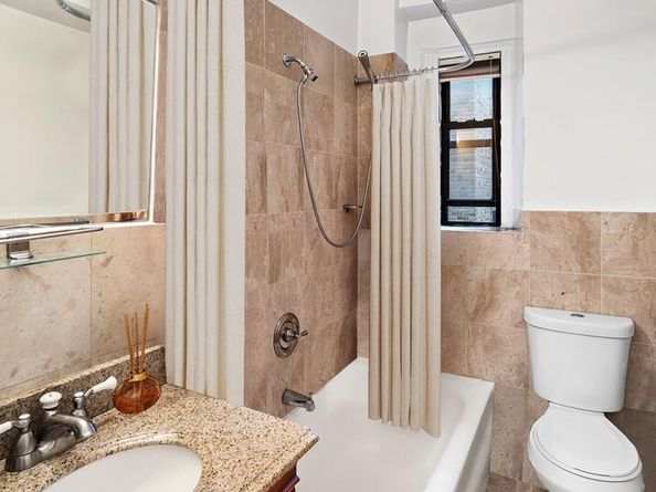 142 East 49th Street 9E, New York NY 10017