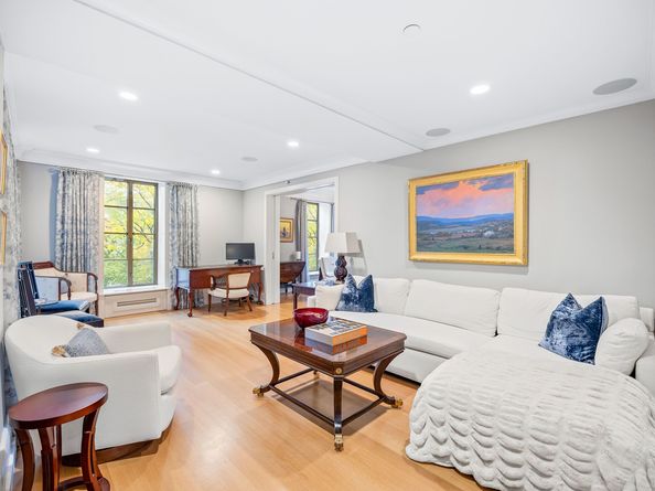 140 East 63rd Street 5DG, New York NY 10065