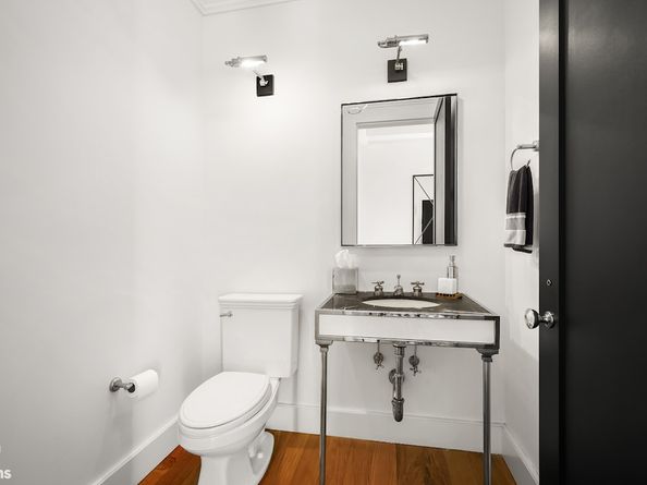 15 East 26th Street 13F, New York NY 10010