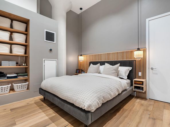 27-28 Thomson Avenue 304, Queens NY 11101