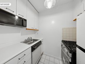 350 West 50th Street 4K, New York NY 10019