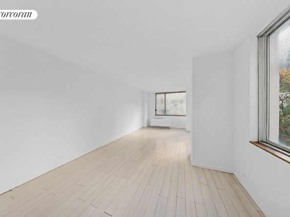 350 West 50th Street 4K, New York NY 10019