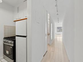 350 West 50th Street 4K, New York NY 10019