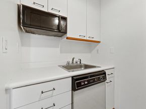 350 West 50th Street 4K, New York NY 10019