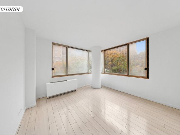 350 West 50th Street 4K, New York NY 10019