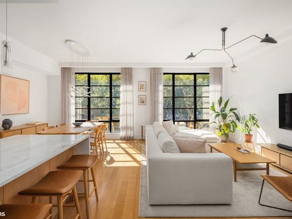204 Forsyth Street 4S, New York NY 10002