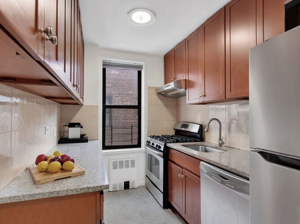 9040 Fort Hamilton Parkway 6E, Brooklyn NY 11209