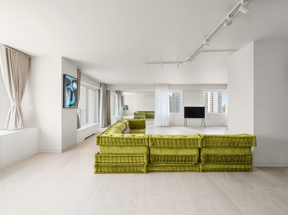 303 East 57th Street 32B, New York NY 10022